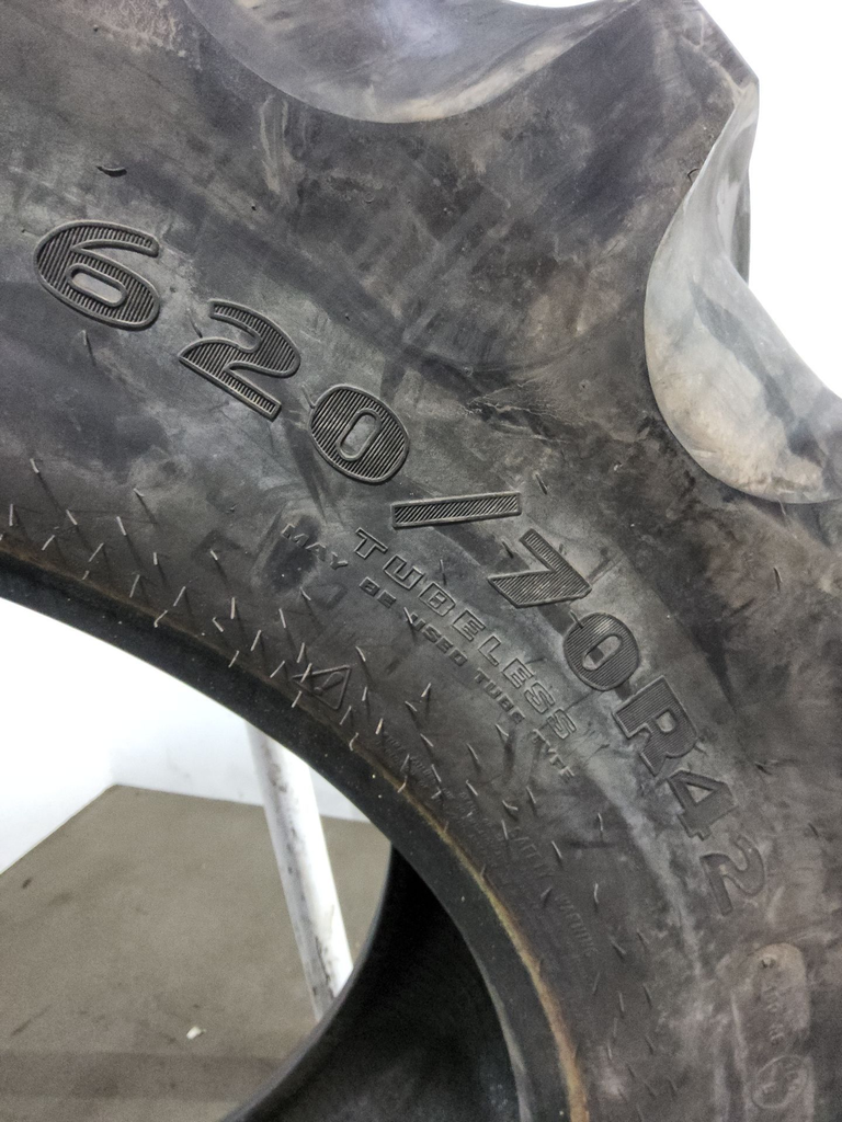 620/70R42 Goodyear Farm DT820 R-1W 160B 95%