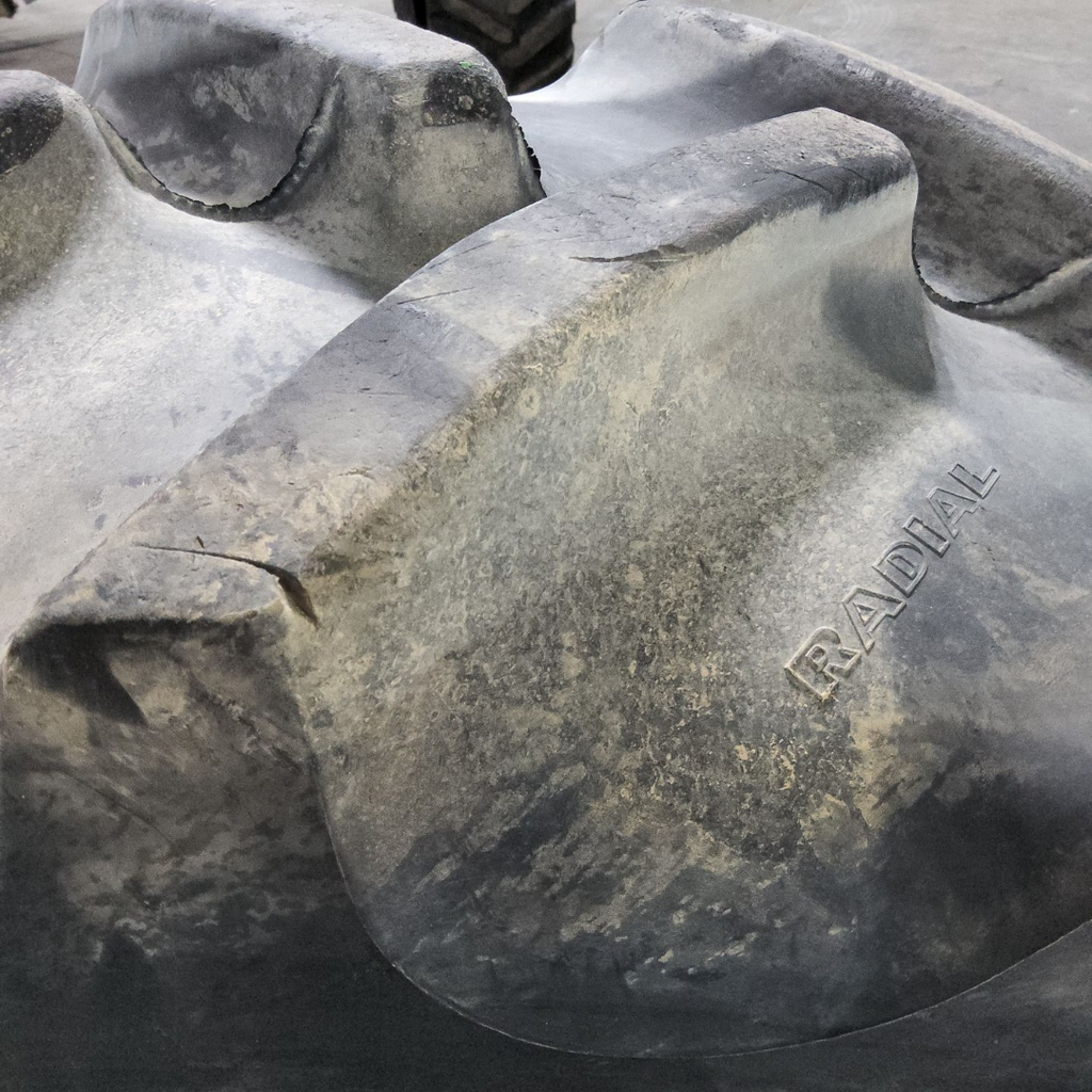 16.9R28 Goodyear Farm Super Traction Radial R-1W 136B 80%