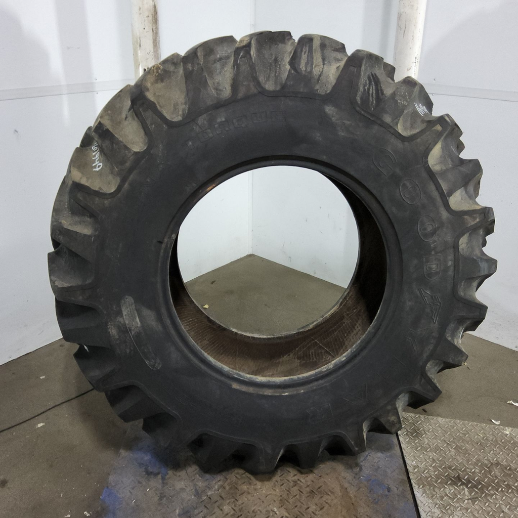16.9-26 Goodyear Farm Dyna Torque II R-1 E (10 Ply), 90%