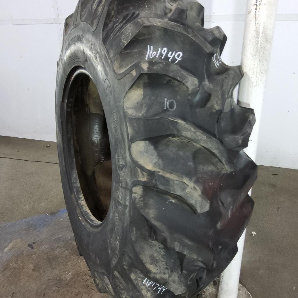 16.9-26 Goodyear Farm Dyna Torque II R-1 E (10 Ply), 90%