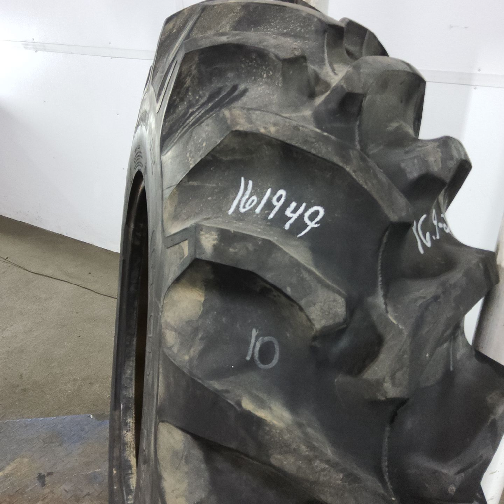 16.9-26 Goodyear Farm Dyna Torque II R-1 E (10 Ply), 90%