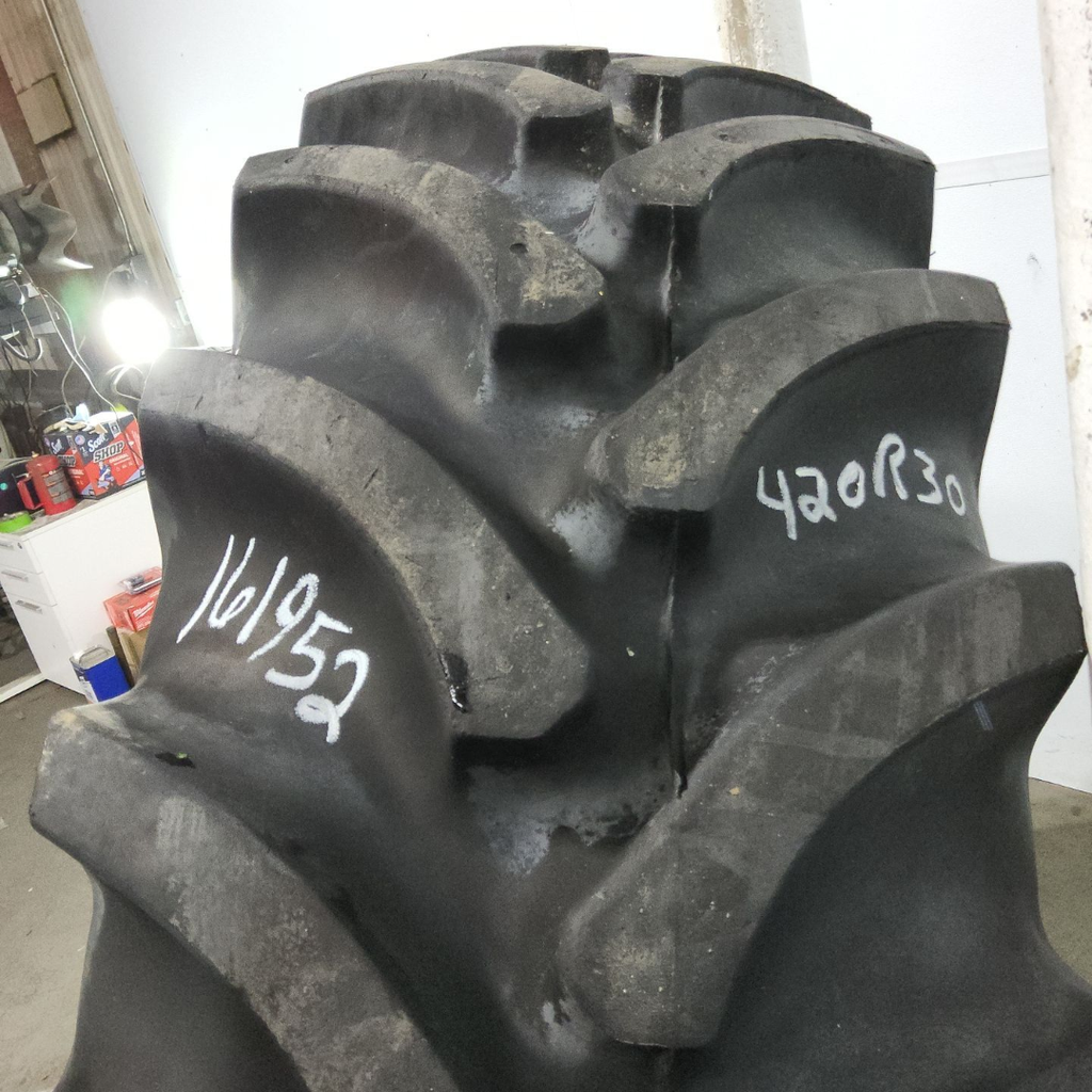 420/90R30 Firestone Radial All Traction FWD R-1 142B 90%