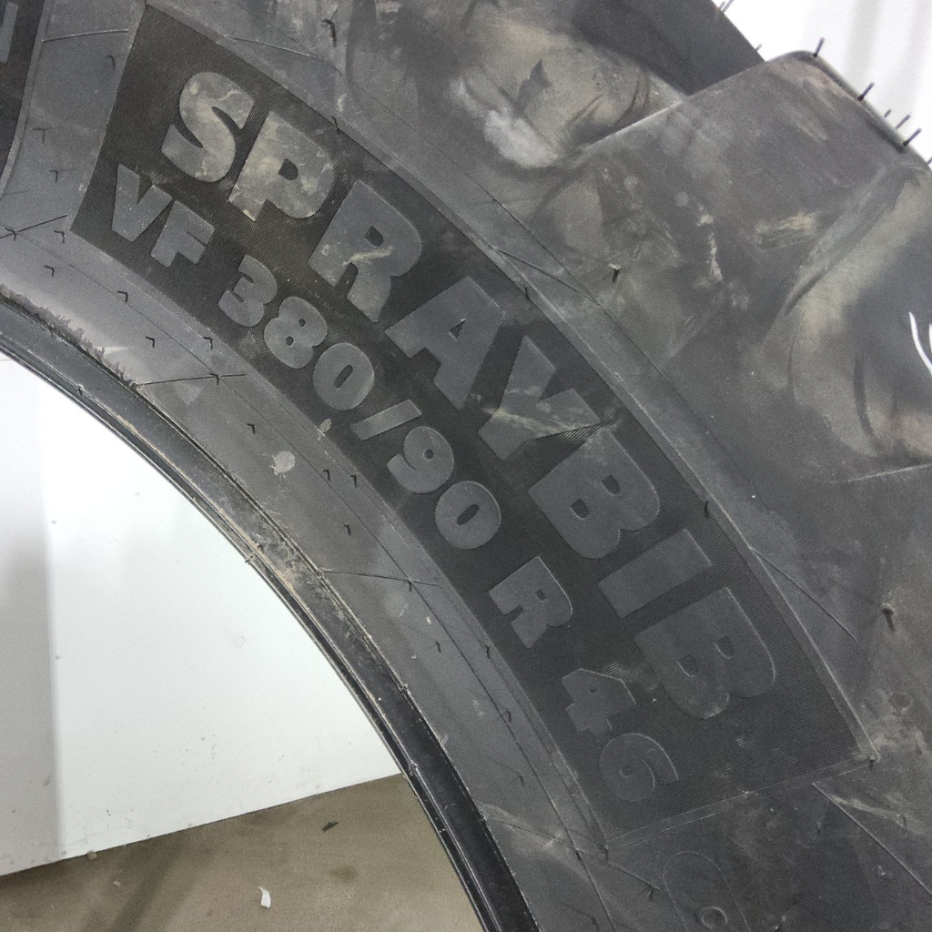 VF380/90R46 Michelin Spraybib CFO R-1S 173D/169E 99%