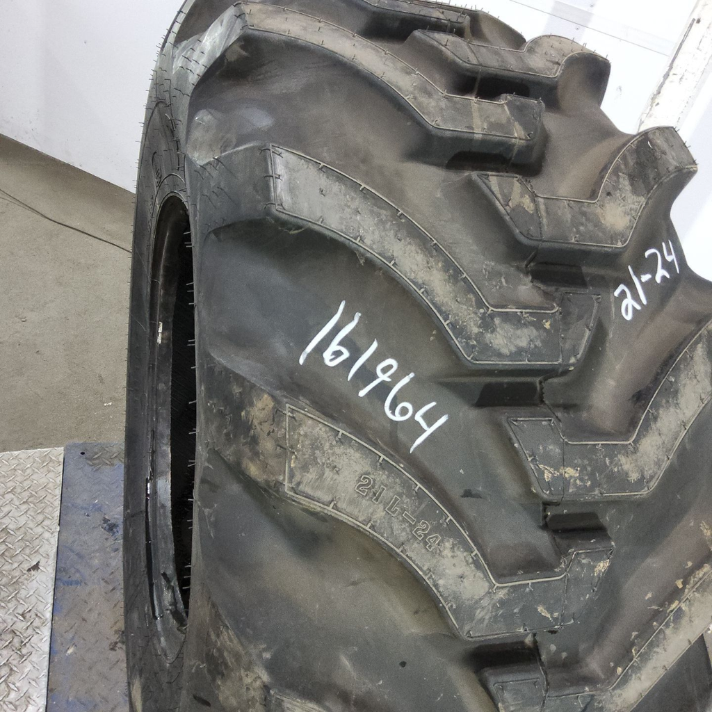 21L-24 Firestone All Traction Utility R-4 F (12 Ply), 99%