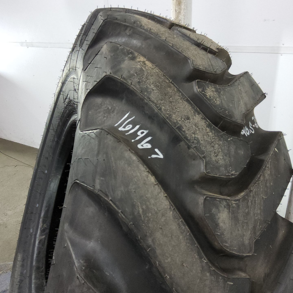 20.5-25 Titan Farm Loader Grader L-2 H (16 Ply), 99%