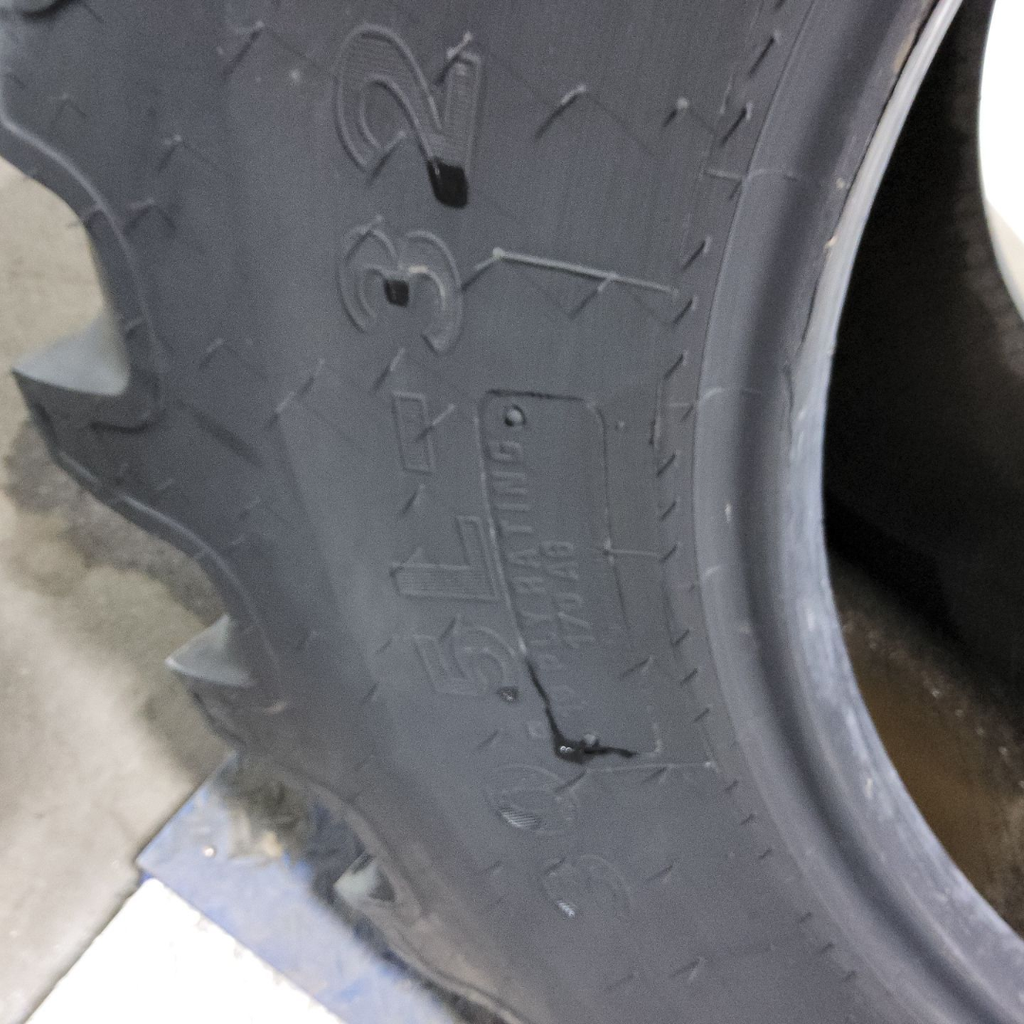 30.5L-32 Galaxy Combine Star R-1 J (18 Ply), 99%