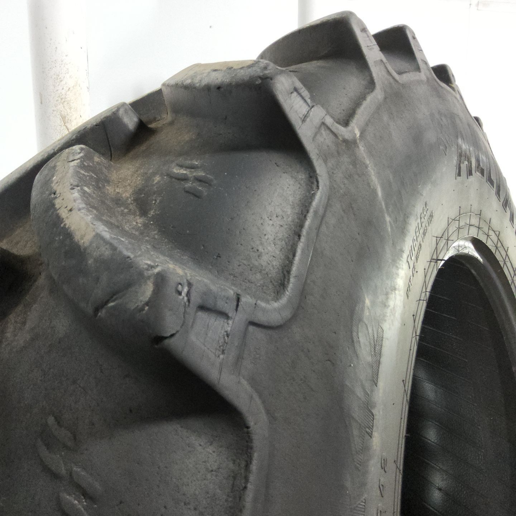 520/85R42 Alliance 846 Farm Pro II 85 Series R-1W 157B