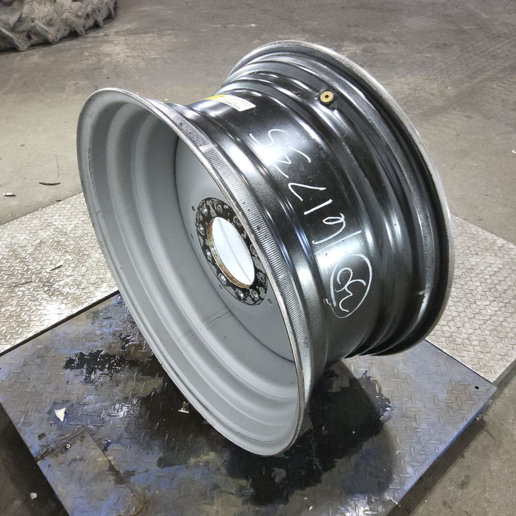 15"W x 30"D, Case IH Silver Mist 10-Hole Formed Plate , -1.88" Offset