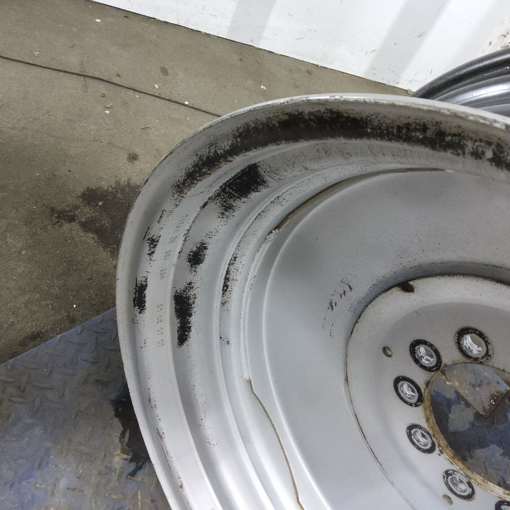 15"W x 30"D, Case IH Silver Mist 10-Hole Formed Plate , -1.88" Offset