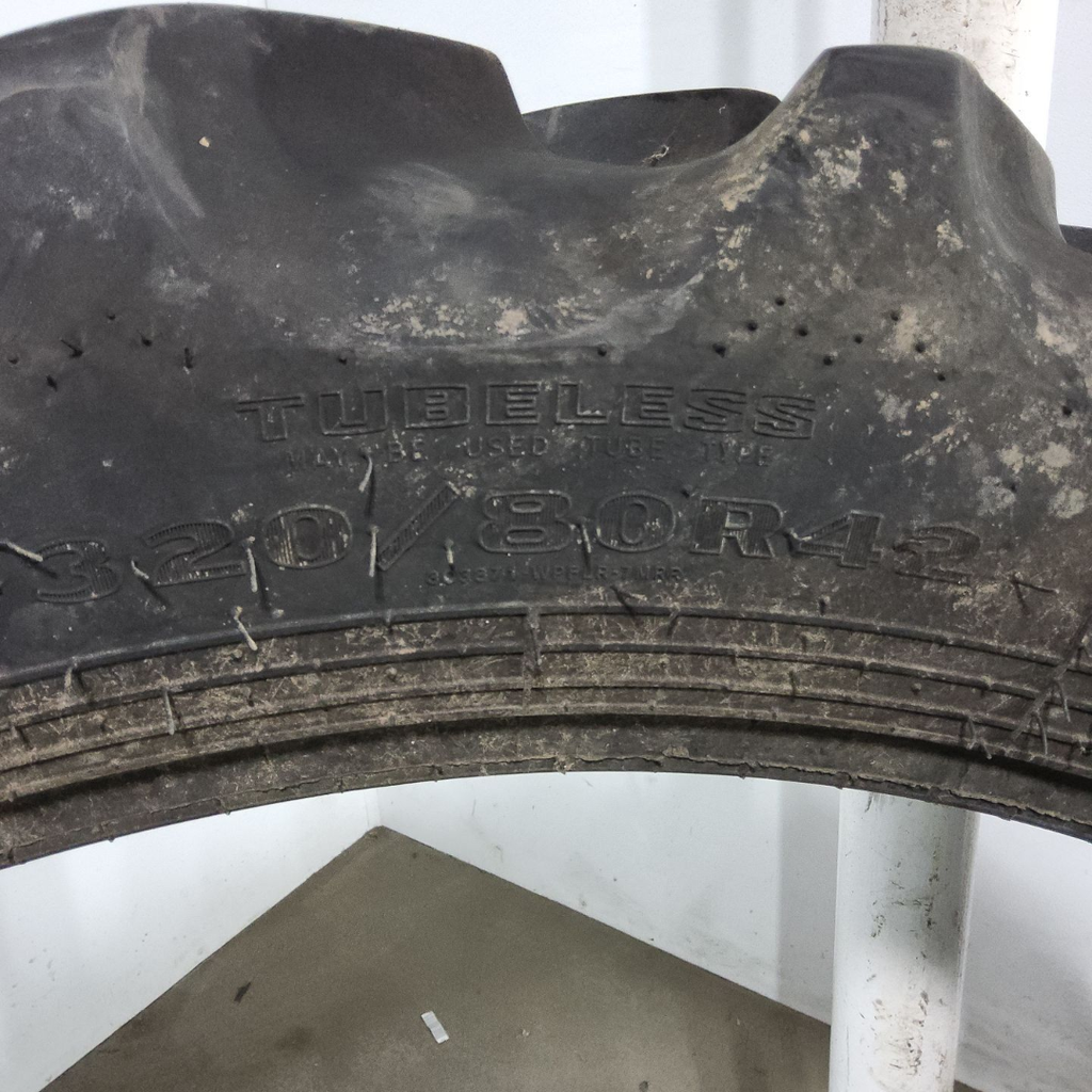 320/80R42 Goodyear Farm DT800 Super Traction R-1W 141A8 75%