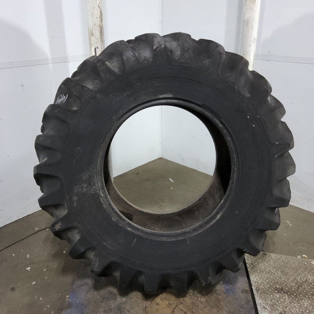 16.9-26 Goodyear Farm Dyna Torque II R-1 E (10 Ply), 50%