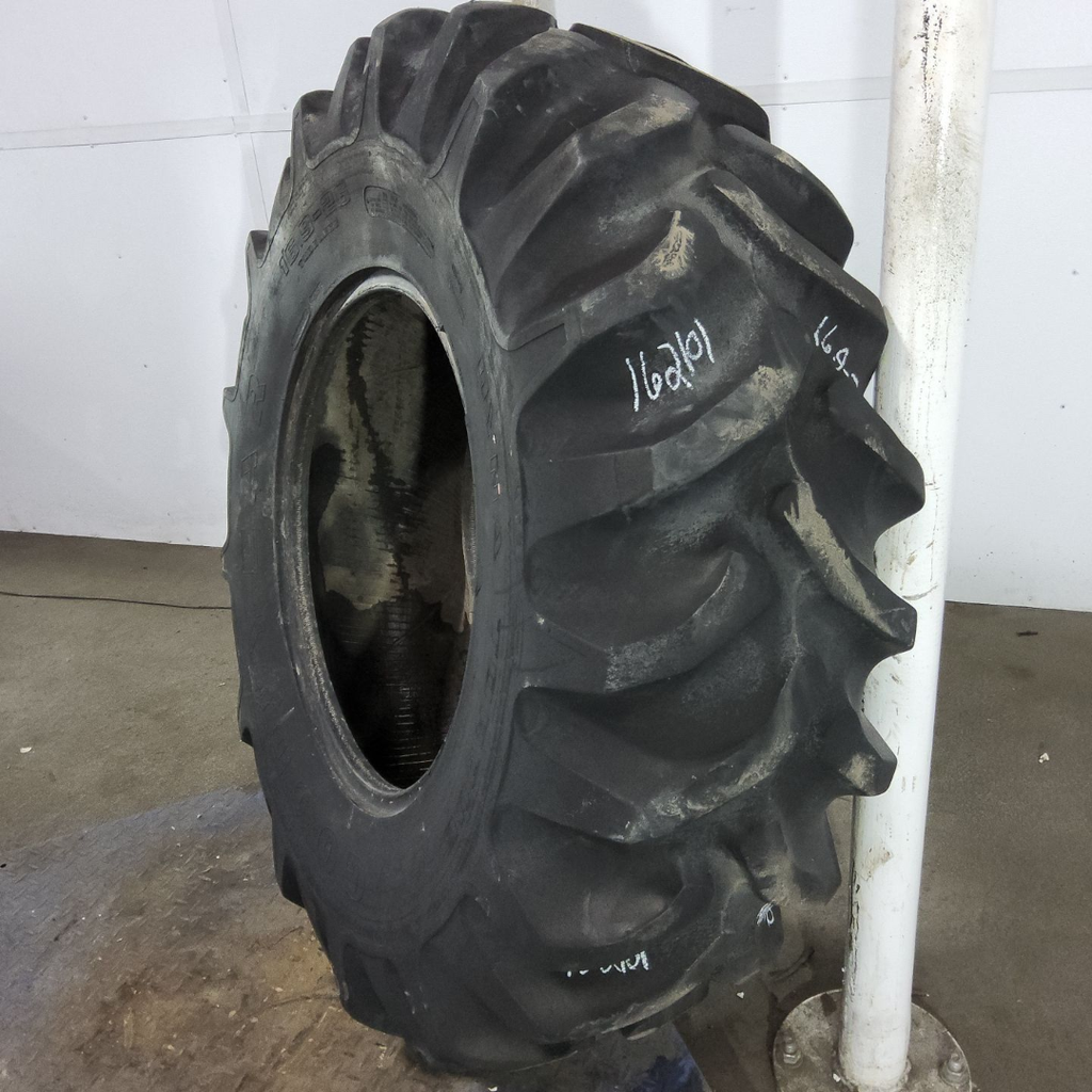 16.9-26 Goodyear Farm Dyna Torque II R-1 E (10 Ply), 50%