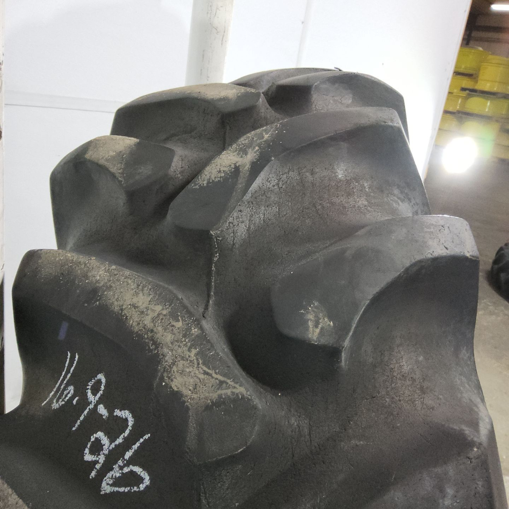 16.9-26 Goodyear Farm Dyna Torque II R-1 E (10 Ply), 50%