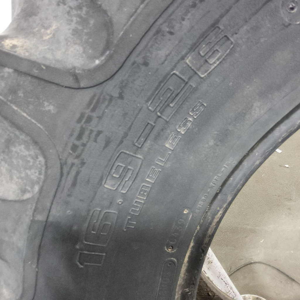 16.9-26 Goodyear Farm Dyna Torque II R-1 E (10 Ply), 50%