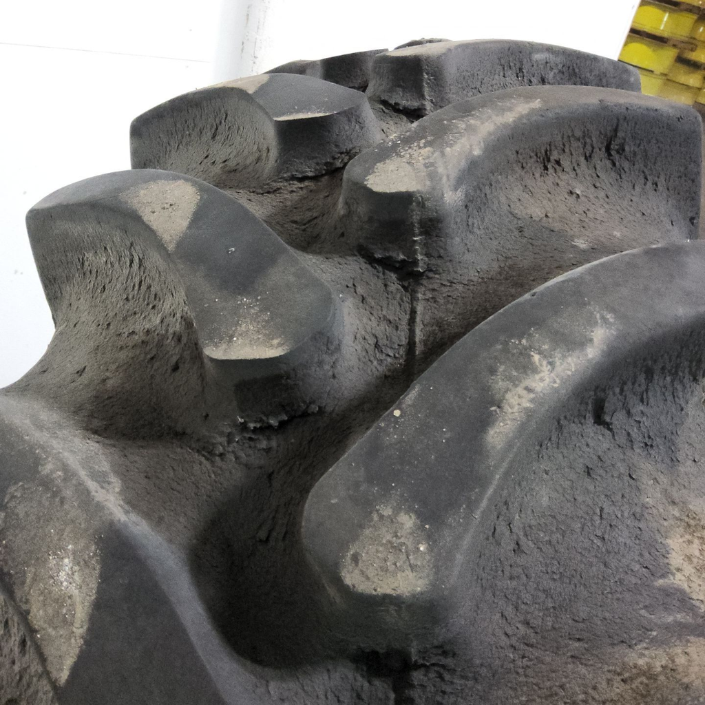 420/90R30 Firestone Radial All Traction FWD R-1 142B 65%