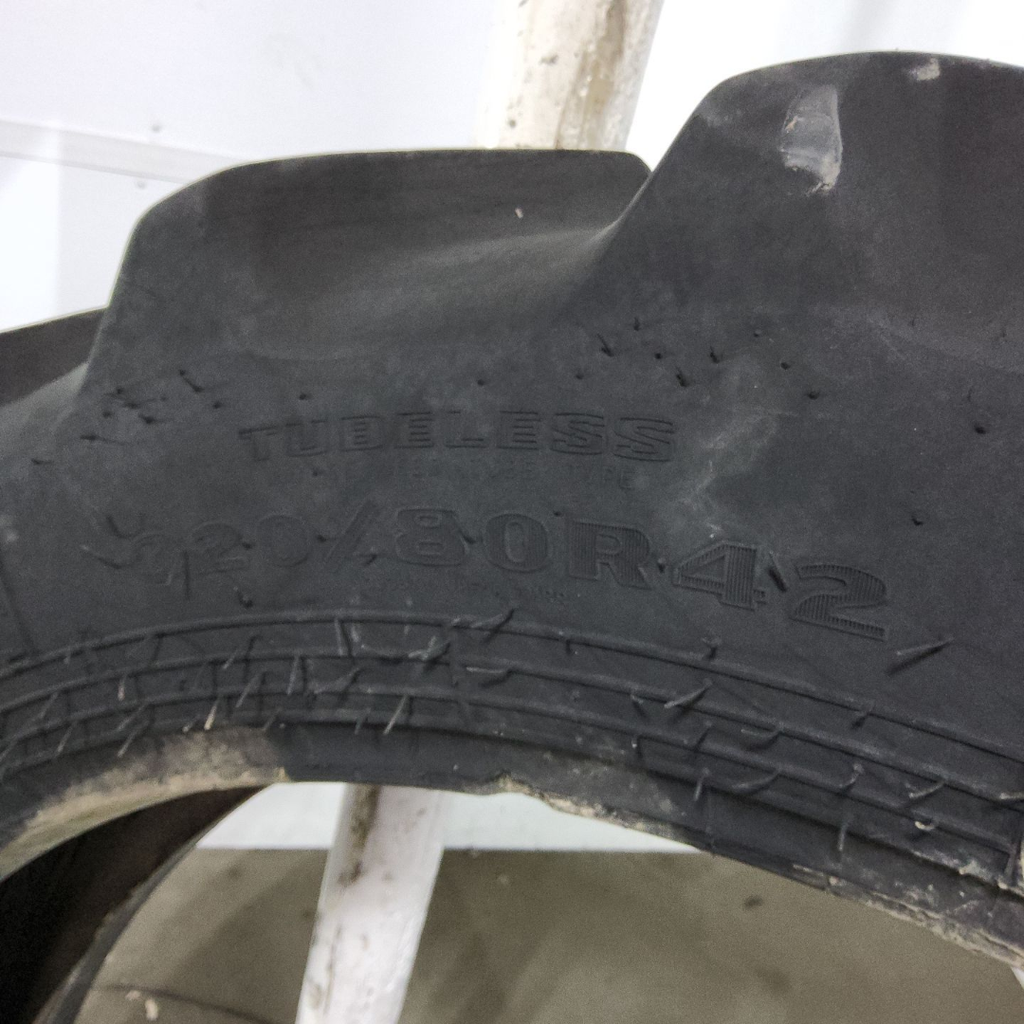 320/80R42 Goodyear Farm DT800 Super Traction R-1W 141A8 70%