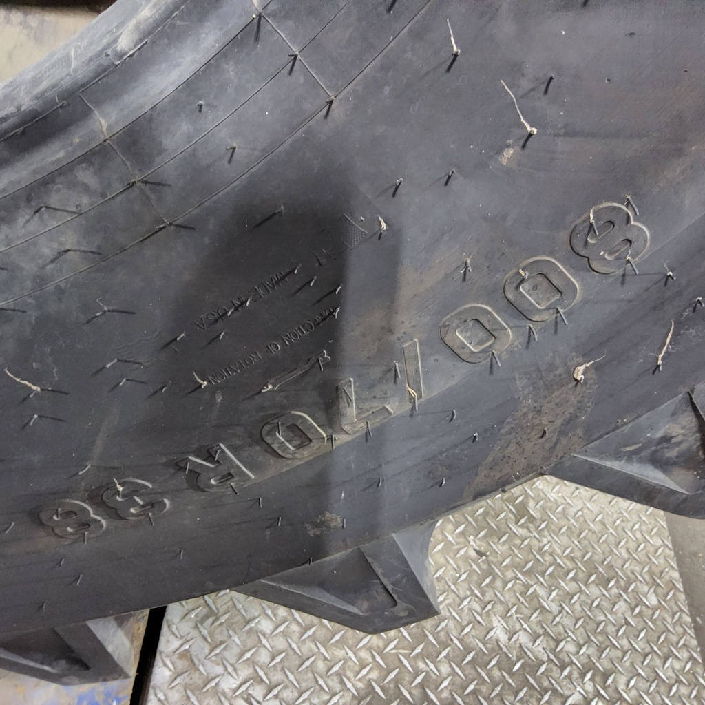 800/70R38 Goodyear Farm DT924 Radial R-1W 173B 90%