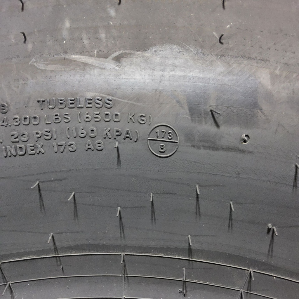 800/70R38 Goodyear Farm DT924 Radial R-1W 173B 90%