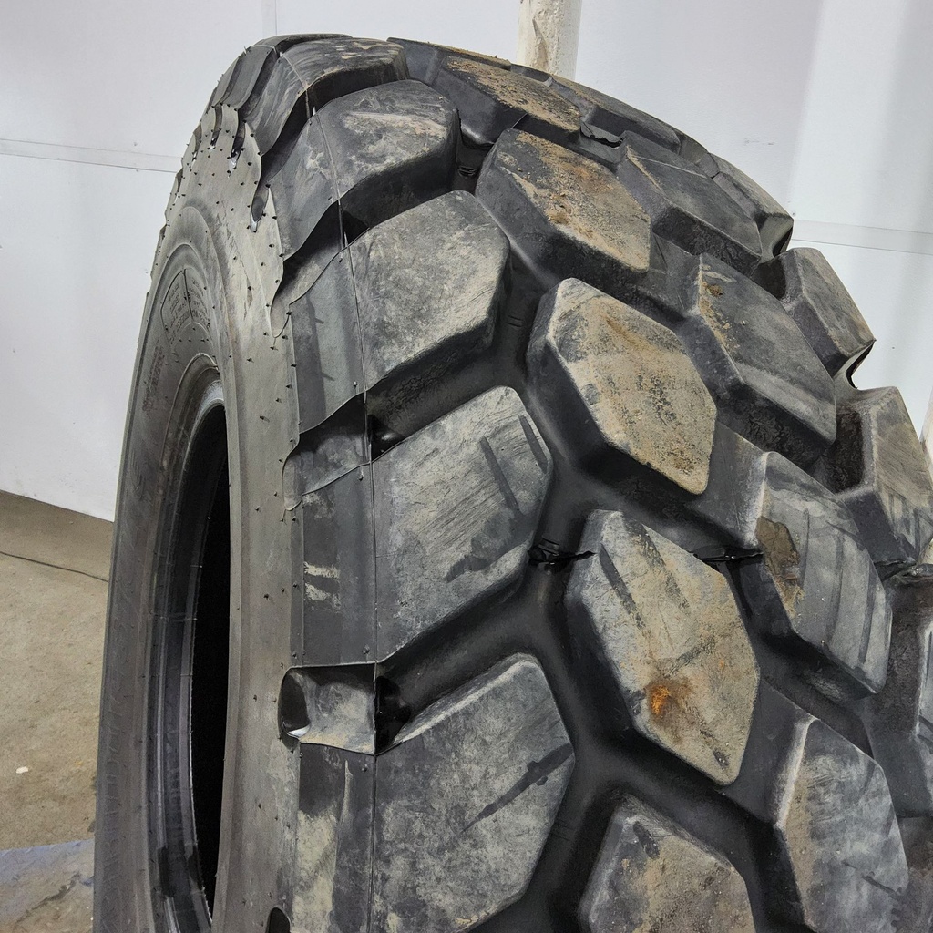 20.5R25 Bridgestone VJT D2A Loader G-3/L-3 186A2/161A8 95%