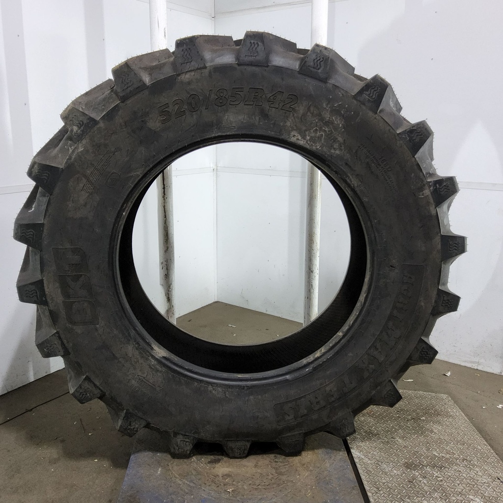 520/85R42 BKT Tires Agrimax Teris R-1 168D 99%