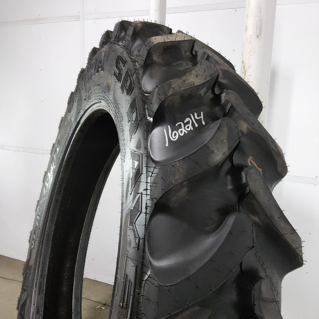 VF380/105R50 Goodyear Farm Ultra Sprayer R-1 179D 99%