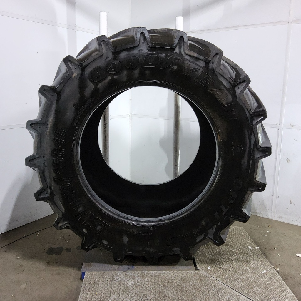 LSW1100/45R46 Goodyear Farm Optitrac R-1W 181D 85%