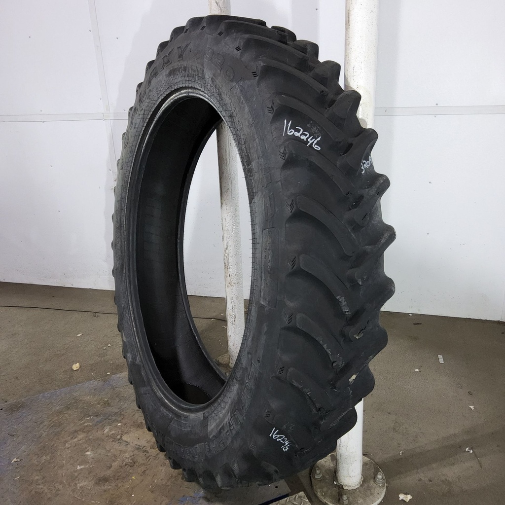 320/90R42 Galaxy Earth Pro Radial 900 R-1W 147A8 55%