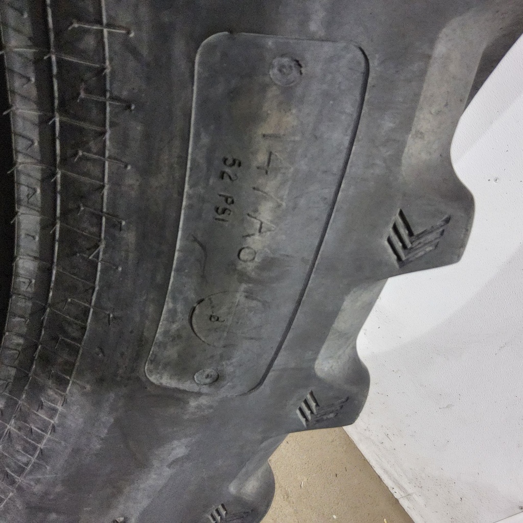 320/90R42 Galaxy Earth Pro Radial 900 R-1W 147A8 55%