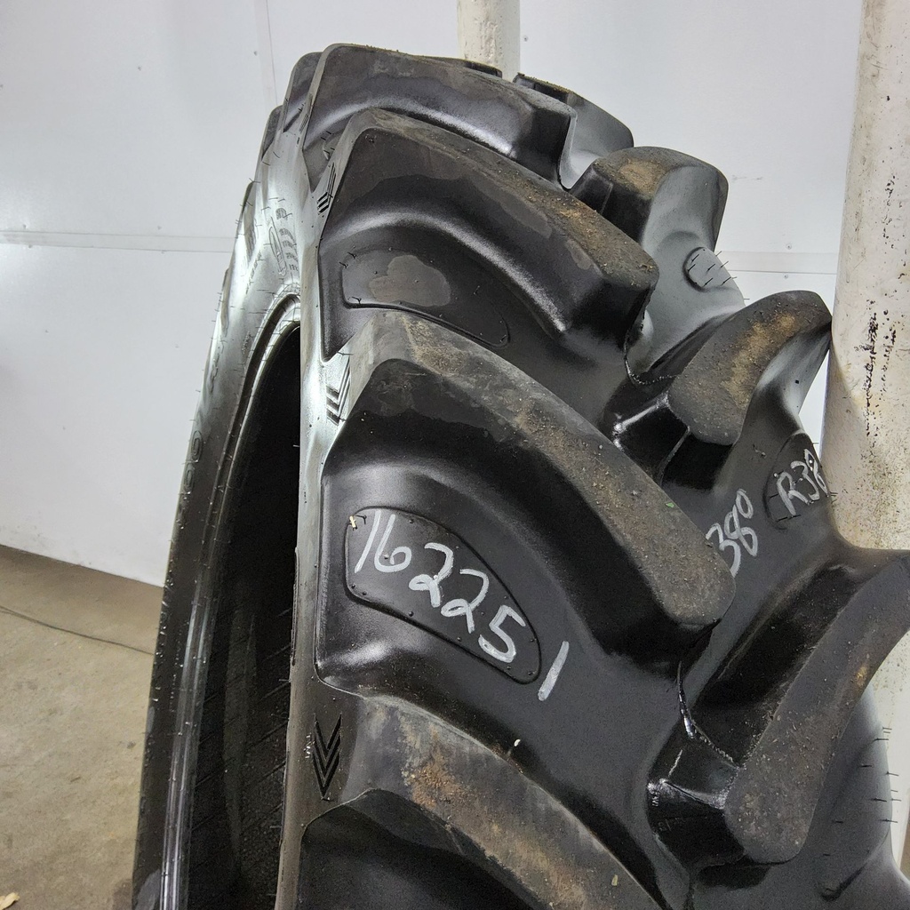 380/80R38 Galaxy Earth Pro R-1W 142A8 80%