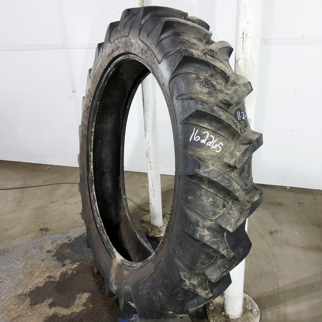 11.2-38 Titan Farm Hi Power Lug R-1 B (4 Ply), 90%