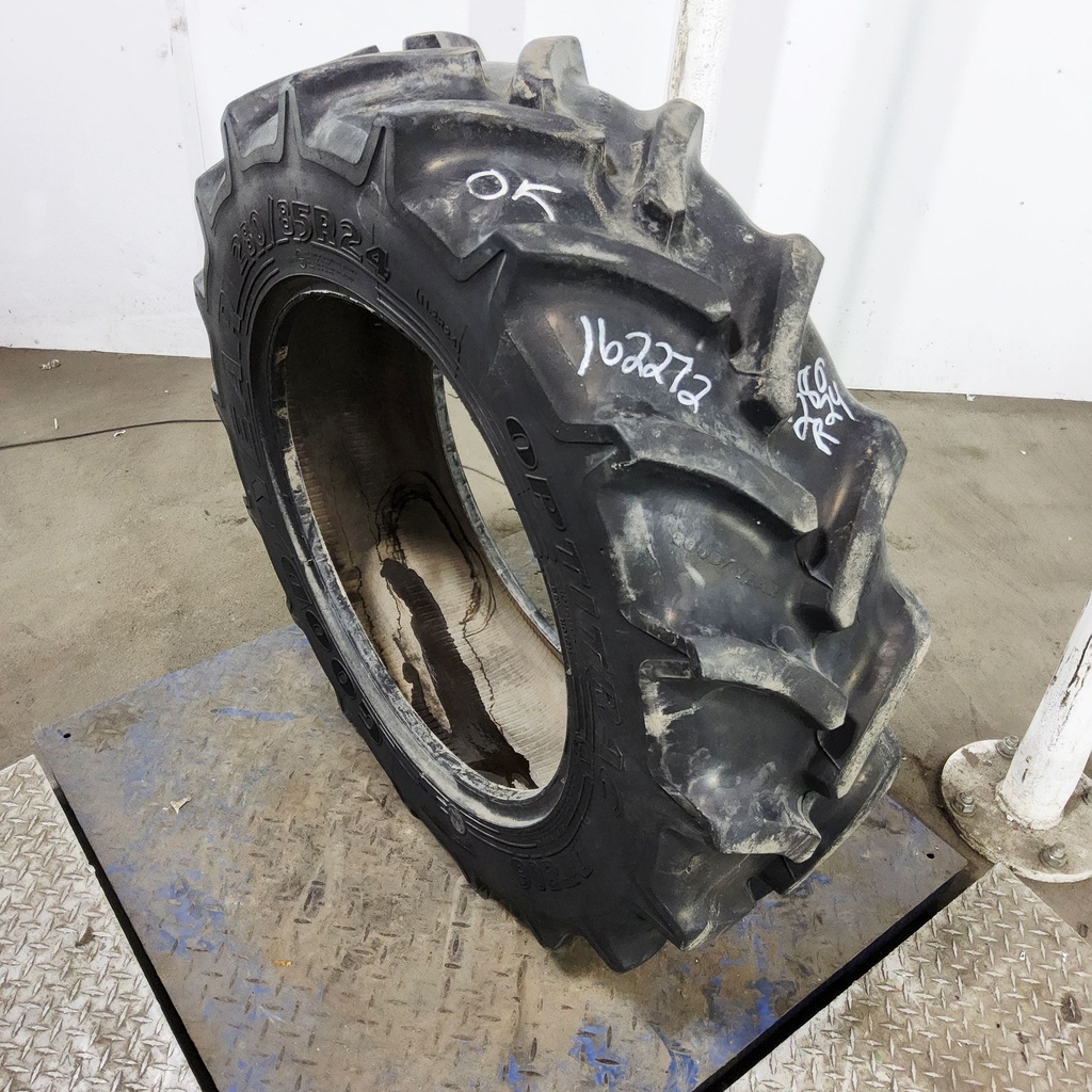 280/85R24 Goodyear Farm DT806 Optitrac R-1W 115B 55%