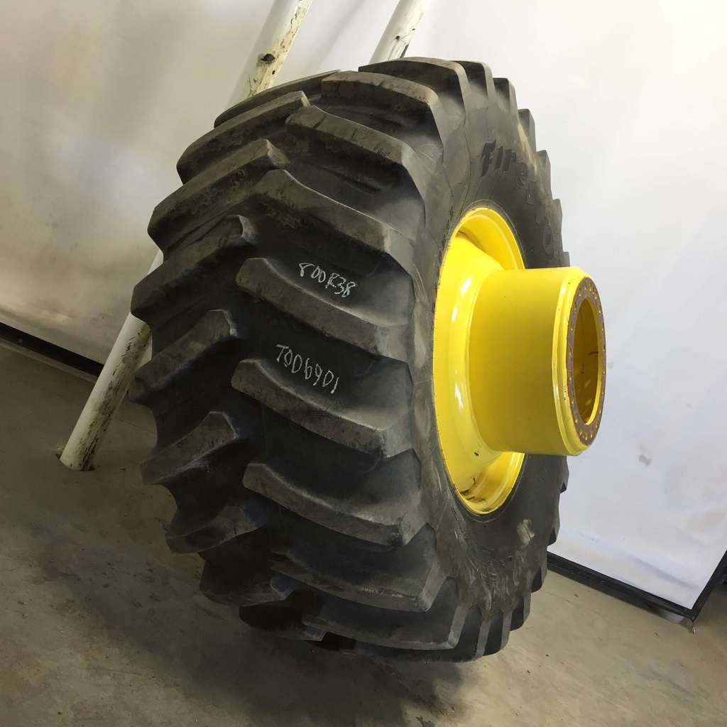 800/70R38 Firestone Radial Deep Tread 23 R-1W on John Deere Yellow 20-Hole Straddle Dual 85%