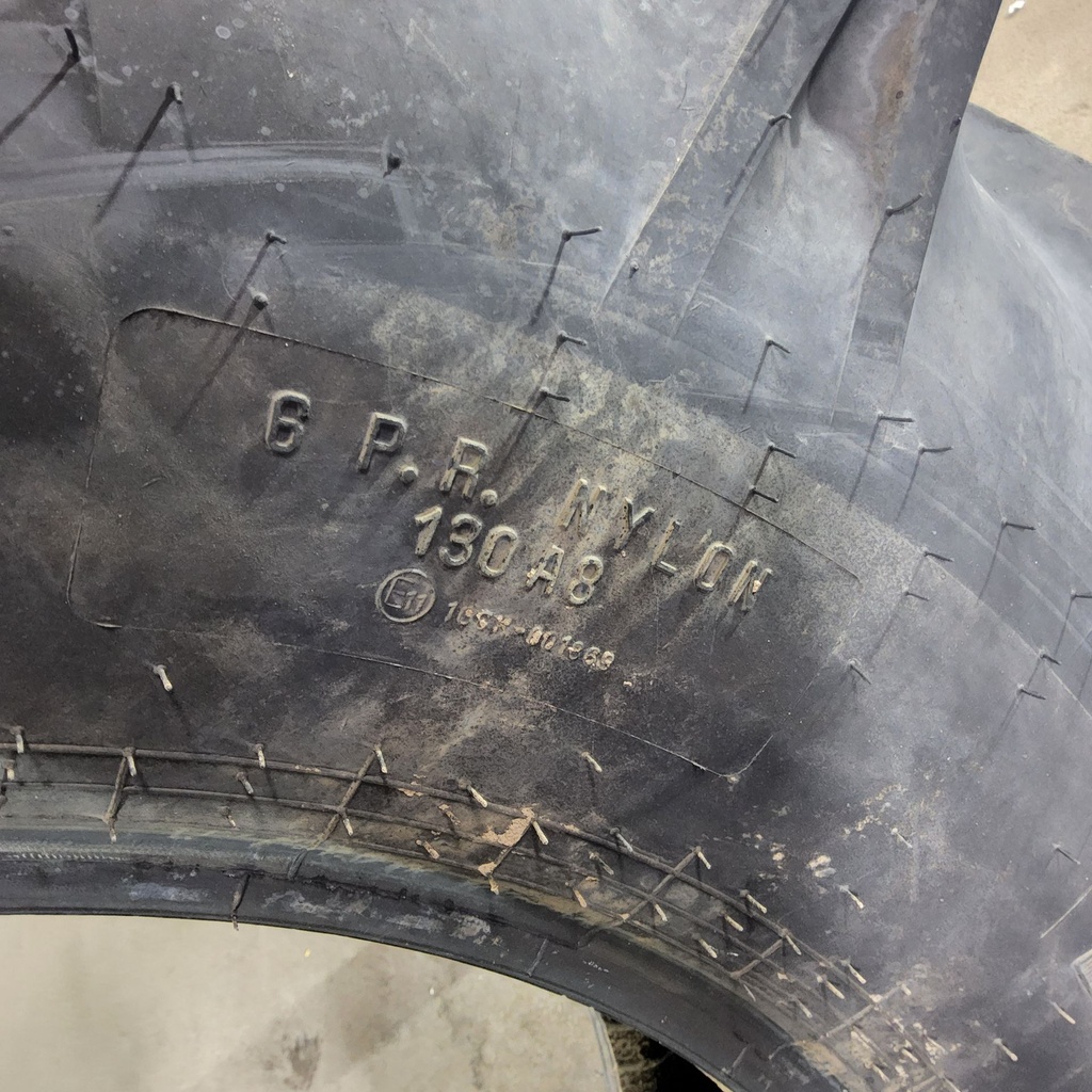 16.9-30 Galaxy 324 R-1 C (6 Ply), 80%