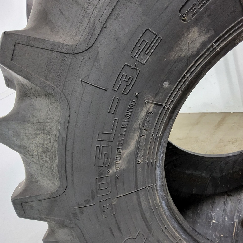 30.5L-32 Goodyear Farm Dyna Torque II R-1 F (12 Ply), 85%