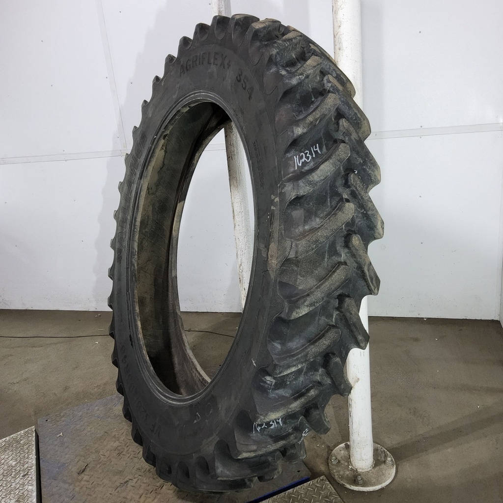 VF320/105R46 Alliance Agriflex+ 354 R-1W 172D 75%