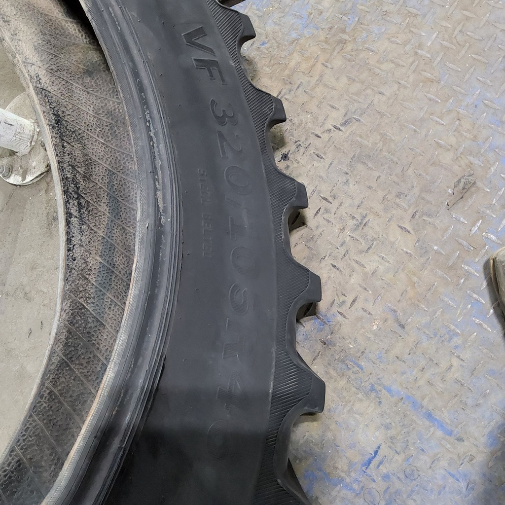 VF320/105R46 Alliance Agriflex+ 354 R-1W 172D 75%