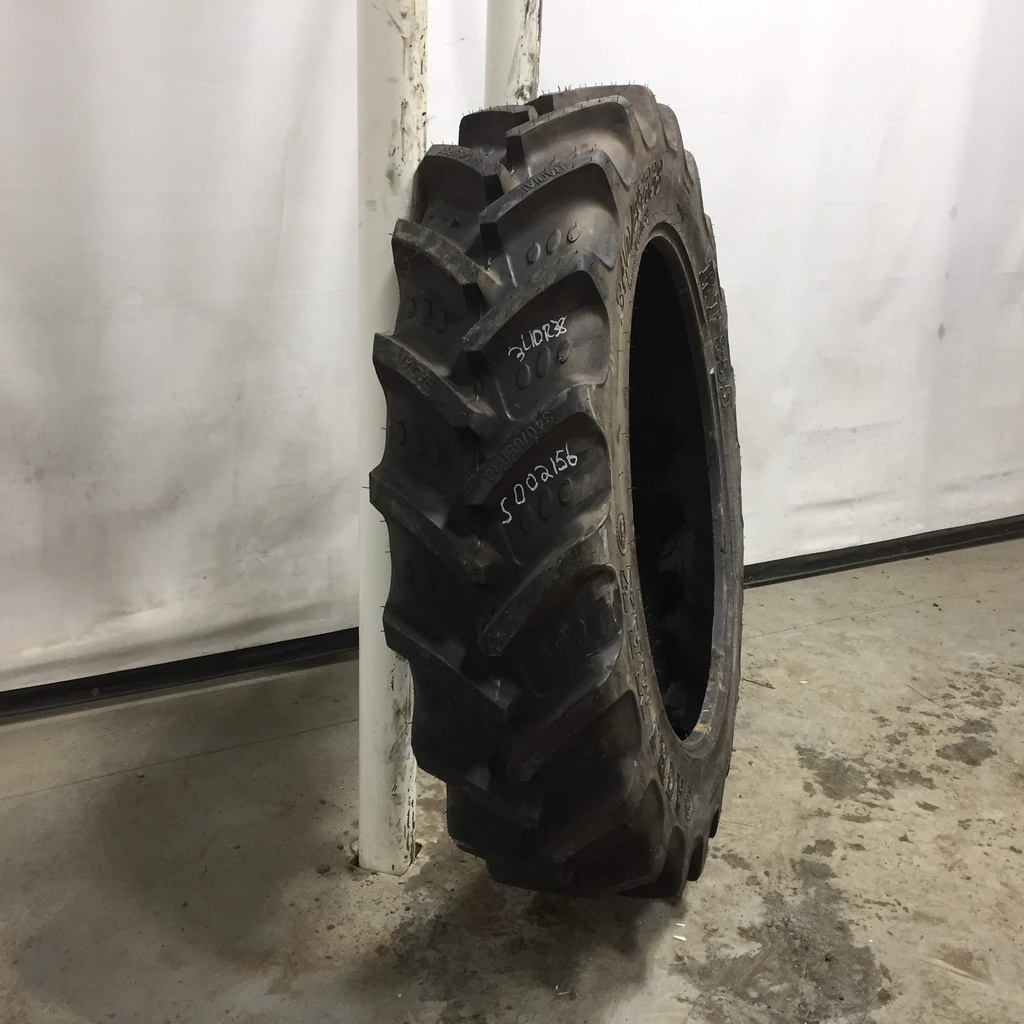 340/85R38 BKT Tires Agrimax RT 855 R-1W 133 A8 99%