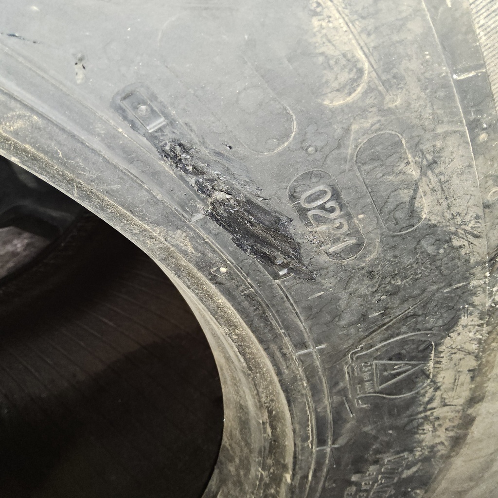 780/50-28.5 Nokian Forest King F-2 N (24 Ply), 182A8 90%