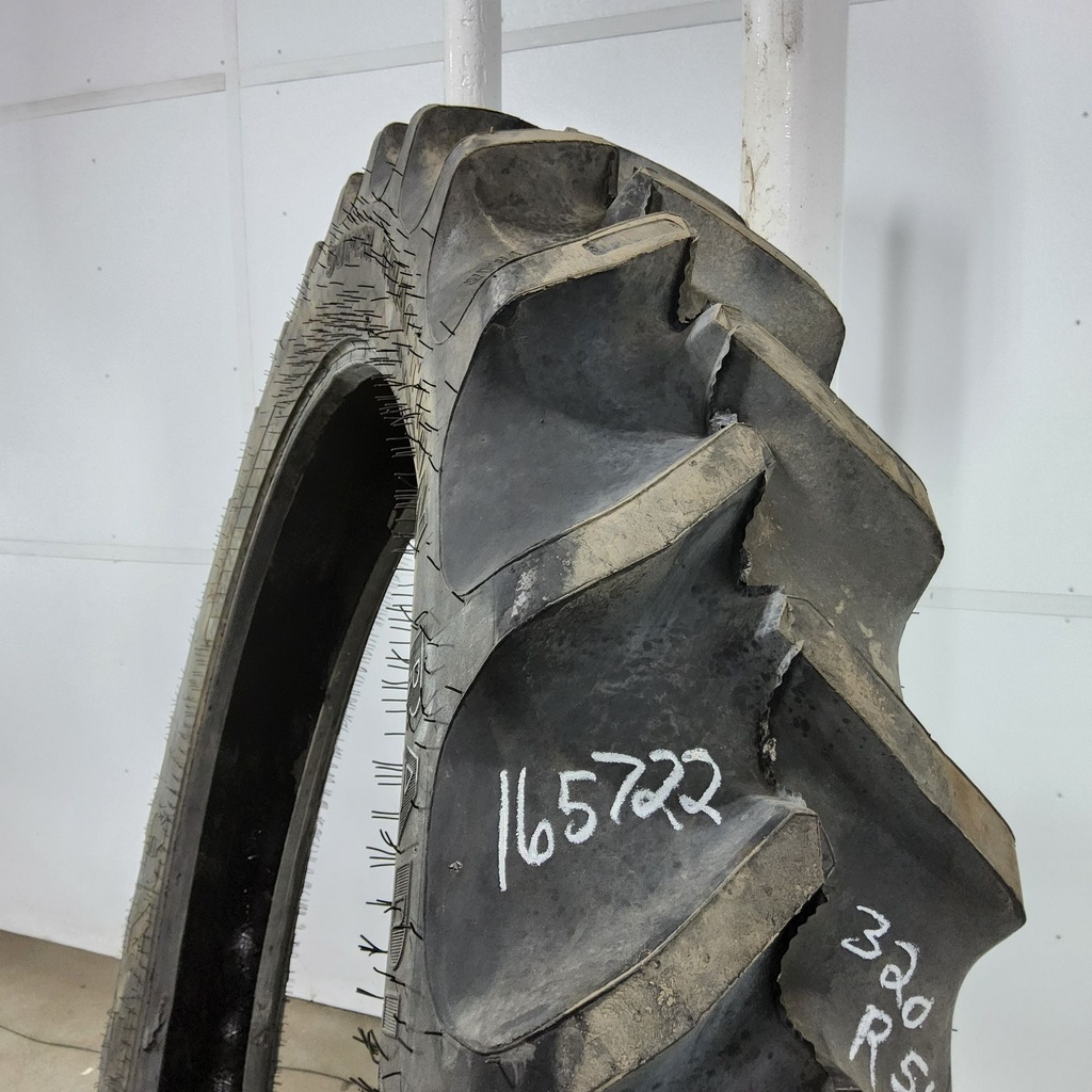 320/90R54 Goodyear Farm DT800 Super Traction R-1W 149A8 90%