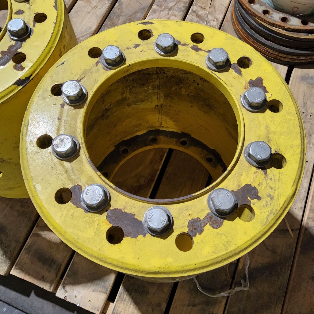 12 to 10-Hole 20"L Sprayer Extension, John Deere Yellow