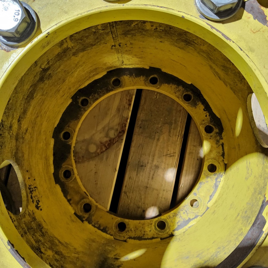 12 to 10-Hole 20"L Sprayer Extension, John Deere Yellow