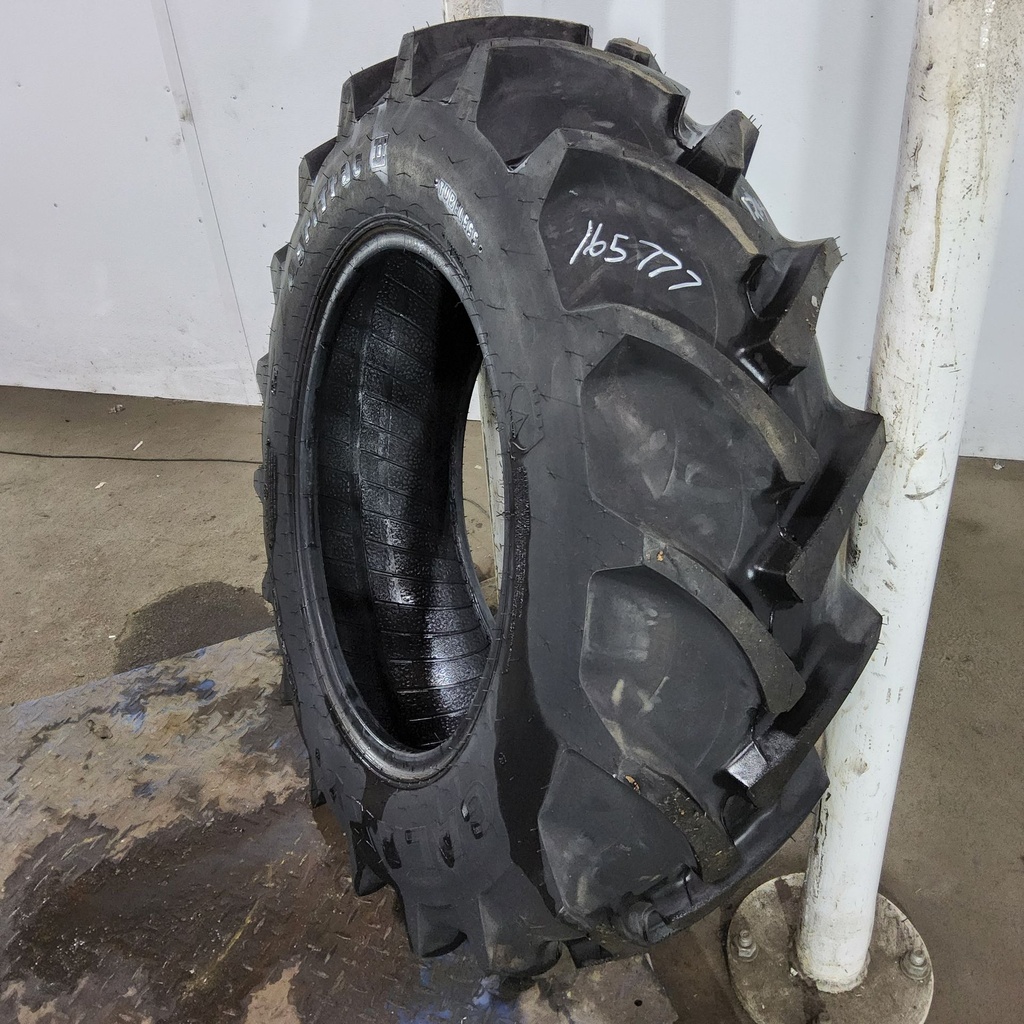 12.4-24 Galaxy Agri-Trac II R-1 D (8 Ply), 99%