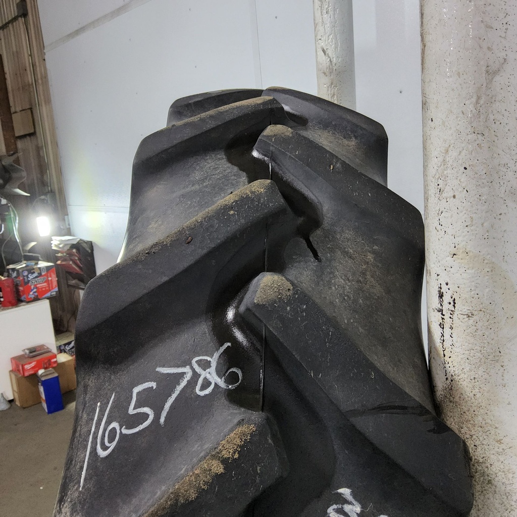 320/80R42 Goodyear Farm DT800 Super Traction R-1W 141A8 45%