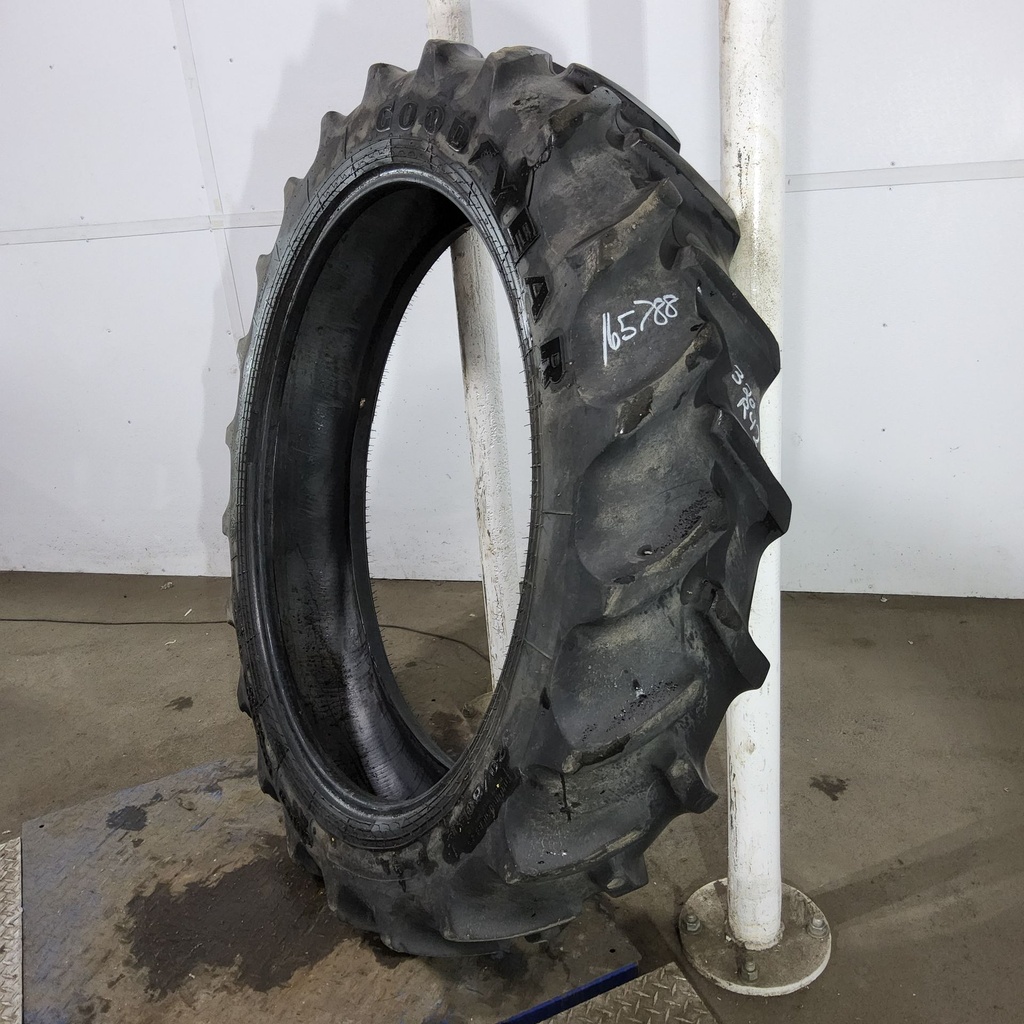 320/80R42 Goodyear Farm DT800 Super Traction R-1W 141A8 50%