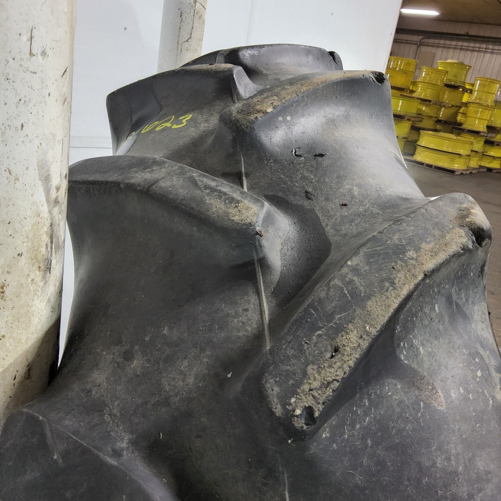 320/80R42 Goodyear Farm DT800 Super Traction R-1W 141A8 50%