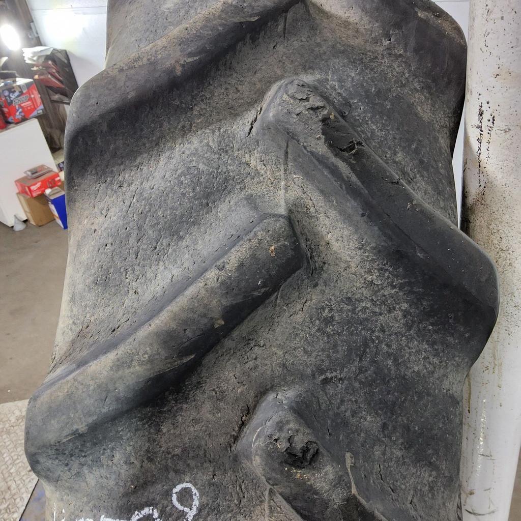 380/80R38 Goodyear Farm DT800 Super Traction R-1W 142A8 50%