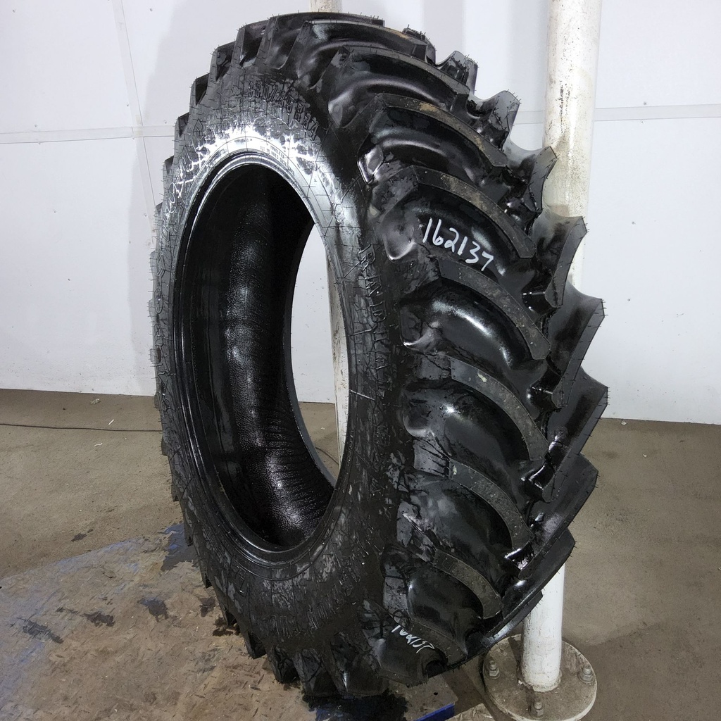 380/85R34 Firestone Radial All Traction FWD R-1 145B 99%