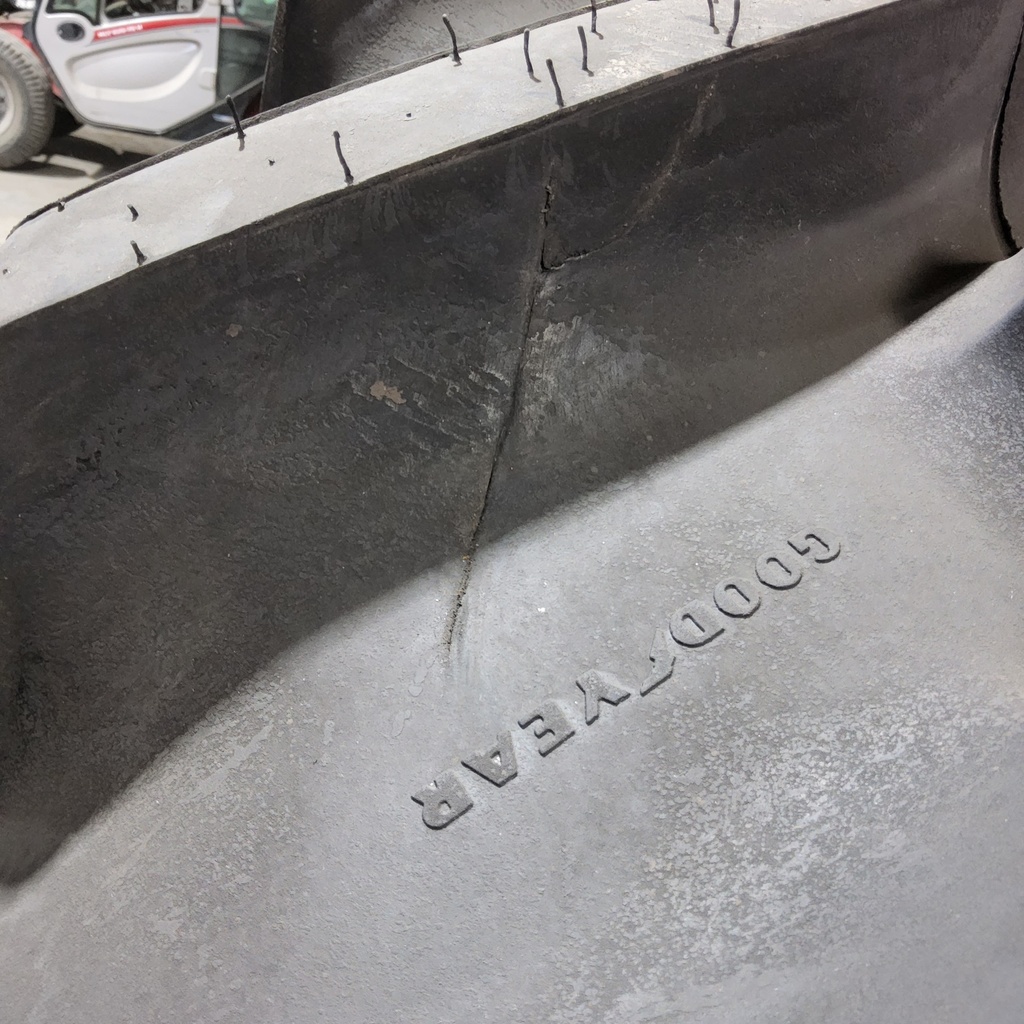 520/85R42 Goodyear Farm Optitrac R-1W 157D 99%
