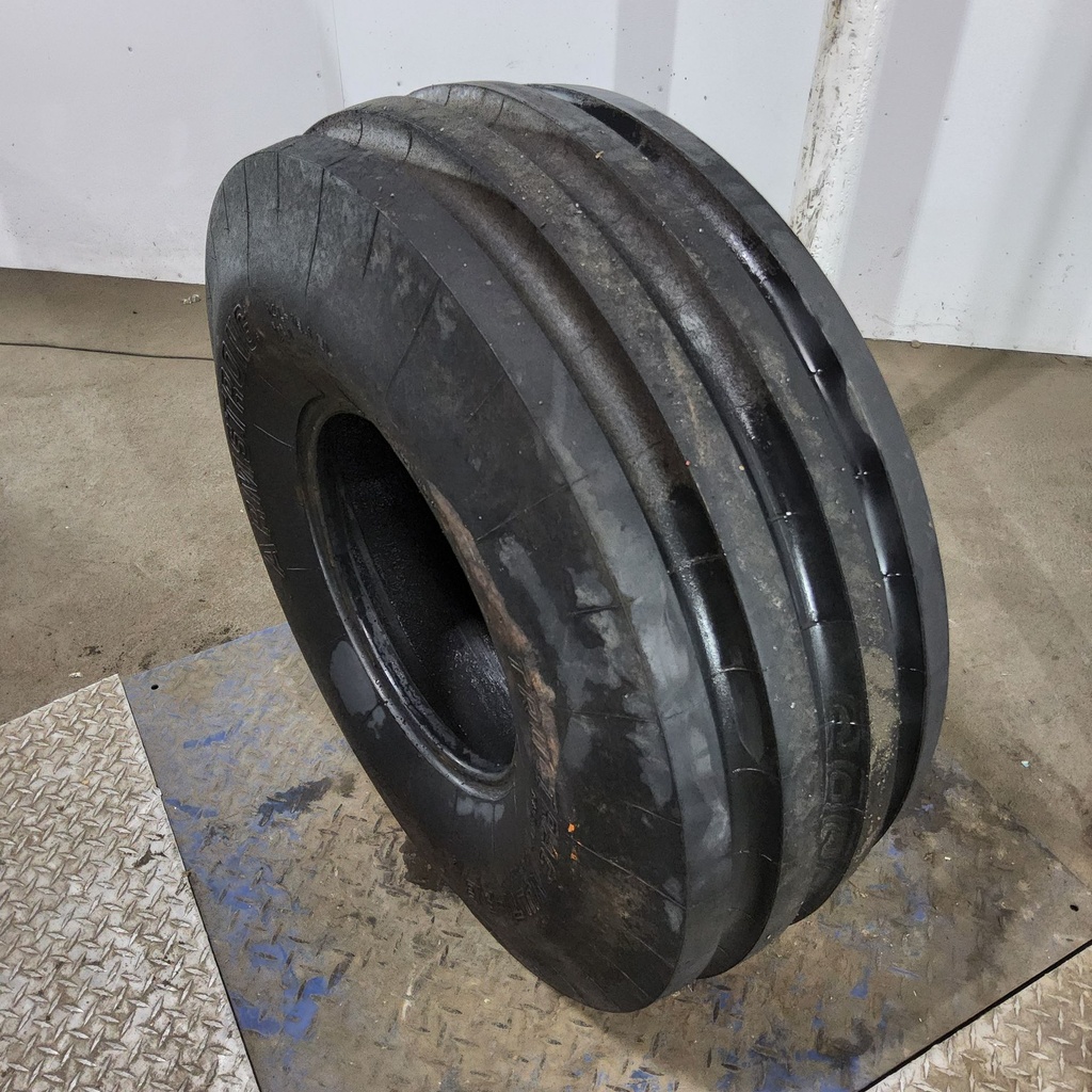 14L-16.1SL Armstrong Tru-Trac Multi-RIB F-2M E (10 Ply), 90%