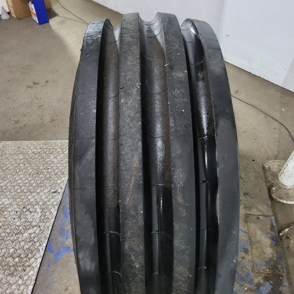 14L-16.1SL Armstrong Tru-Trac Multi-RIB F-2M E (10 Ply), 90%